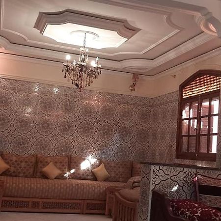 Stay With Low Budget Marrakesh Bagian luar foto