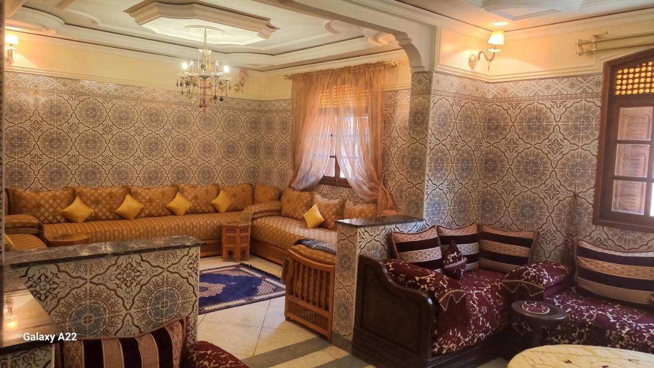 Stay With Low Budget Marrakesh Bagian luar foto