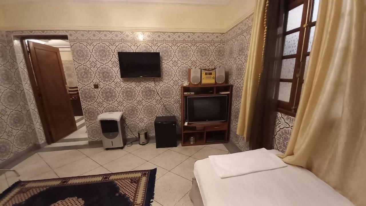 Stay With Low Budget Marrakesh Bagian luar foto