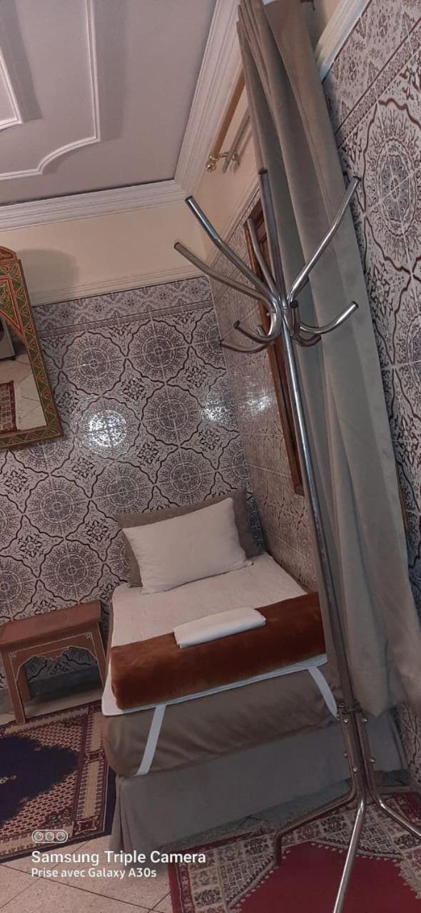 Stay With Low Budget Marrakesh Bagian luar foto